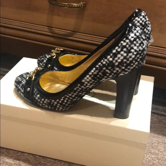 Authentic COACH Tweed black and white pumps. - Picture 6 of 8